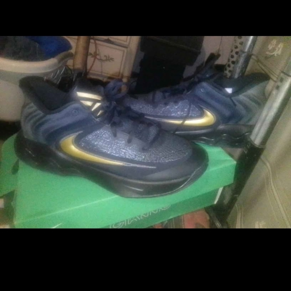 Nike Black and Gold Sneakers - Picture 1 of 5